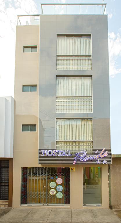 צ'יקלאיו Hostal Florida מראה חיצוני תמונה