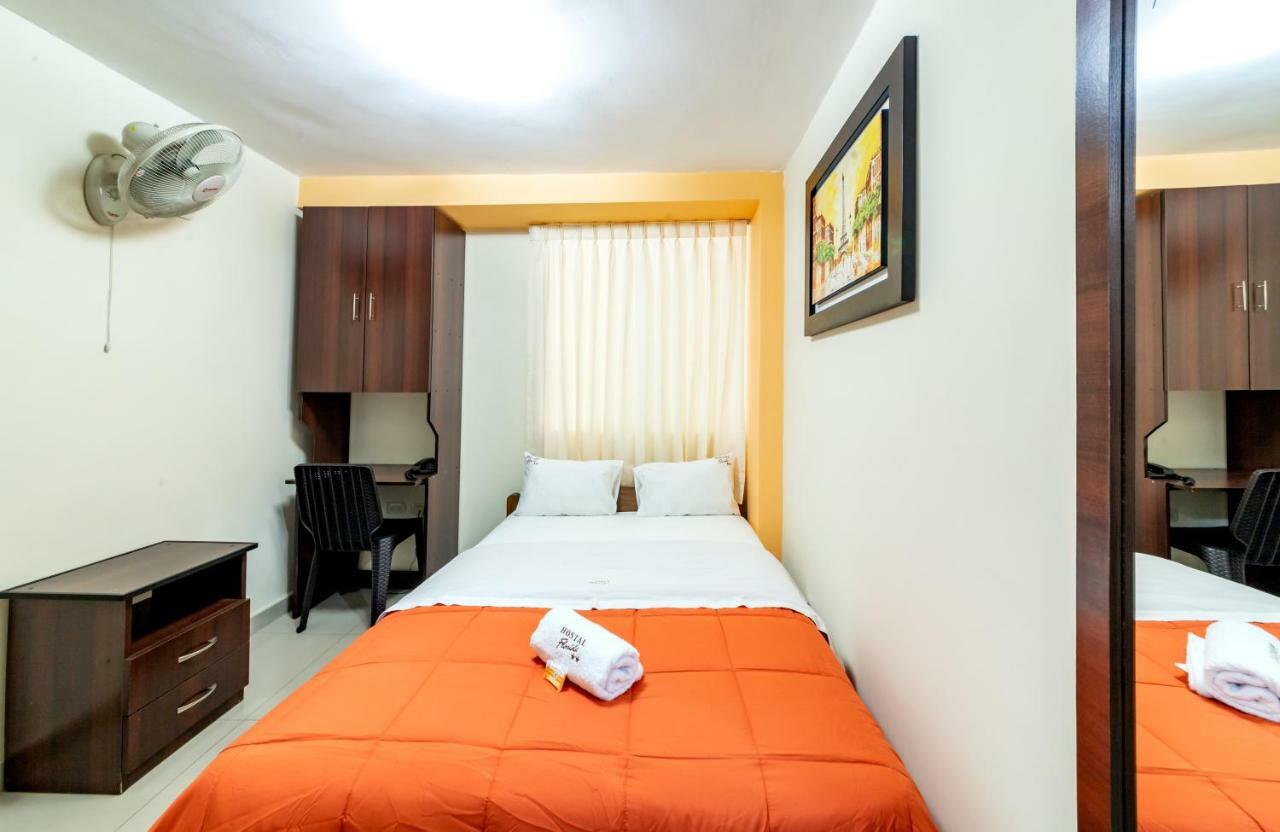 צ'יקלאיו Hostal Florida מראה חיצוני תמונה