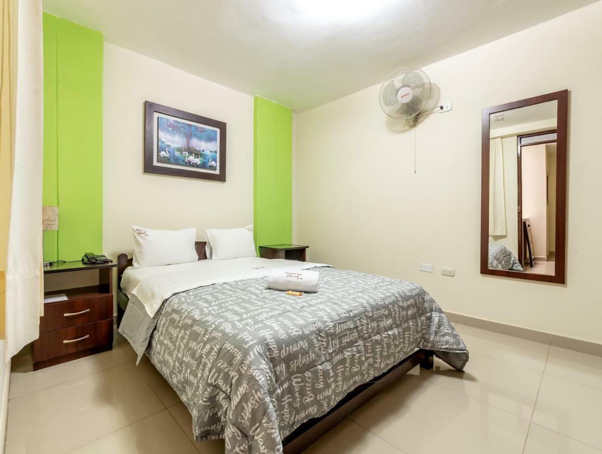 צ'יקלאיו Hostal Florida מראה חיצוני תמונה